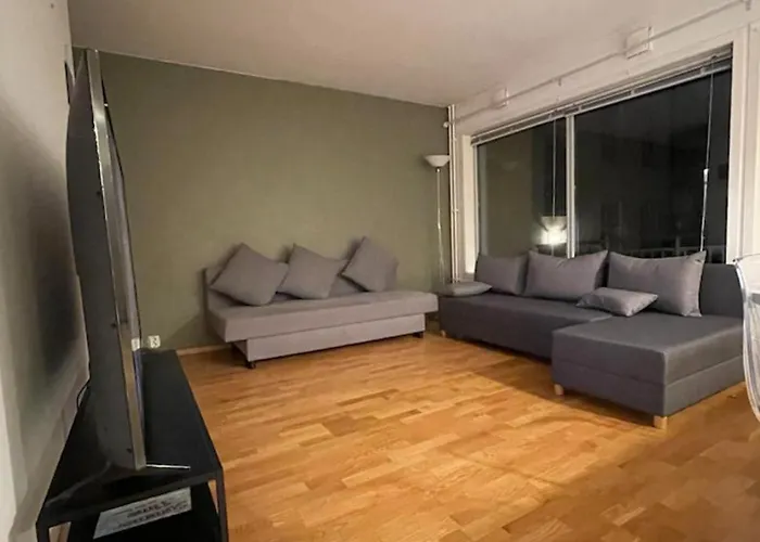 Center R9 3 Bedrooms